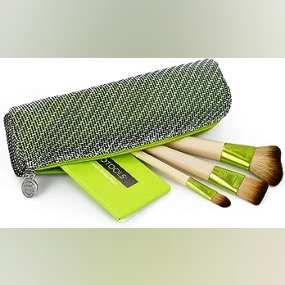 EcoTools travel and Glow everyday must have brushes - Picture 4 of 6